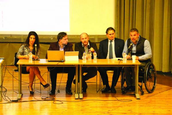 Πλήθος κόσμου στην ενημέρωση για τα αυτοάνοσα νοσήματα (βίντεο)