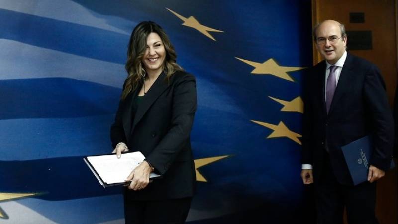 Αύξηση επιδόματος γέννησης στα 2.400 ευρώ για το πρώτο παιδί (βίντεο)