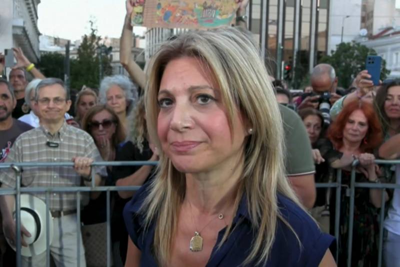 Το χρονικό της παραίτησης Καρυστιανού από την προεδρία του Συλλόγου Συγγενών θυματων Τεμπών (βίντεο)