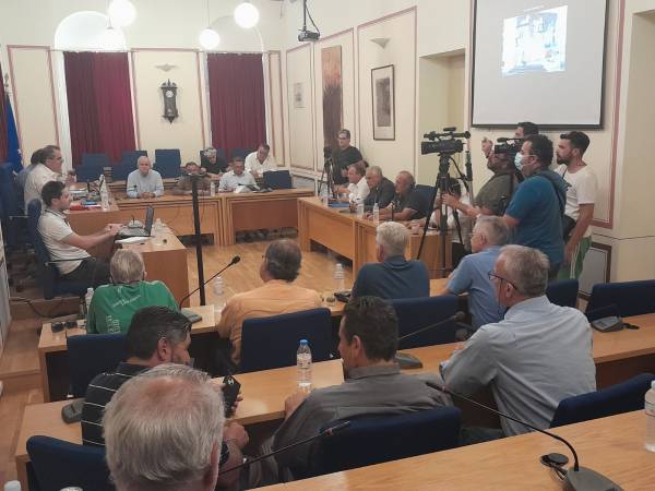 Κοινό ψήφισμα μετά από ευρεία σύσκεψη φορέων: Μεσσηνιακό μέτωπο για ΠΟΠ Ελιά Καλαμάτας