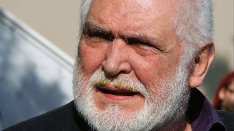 Συγκίνηση για τον θάνατο του Κώστα Καζάκου (βίντεο)