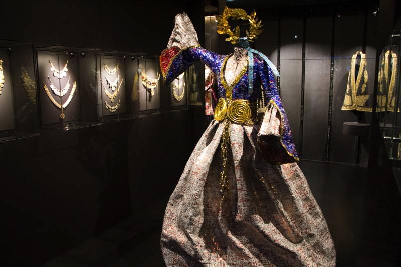 Συλλογή Ελληνικών Ενδυμασιών “Β. Καρέλια”- Ιστορικές μορφές της Επανάστασης στην έκθεση του Νίκου Φλώρου (φωτογραφίες)