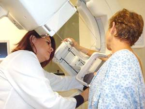 Η Μαρία Ζαφειροπούλου έχει κάνει διπλή μαστεκτομή και συμβουλεύει: «Να ψηλαφίζεις το στήθος σου και να μην ξεχνάς τη μαστογραφία»