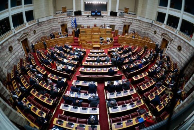 Βουλή: Κατατέθηκε το νομοσχέδιο για τους εκλογείς εξωτερικού