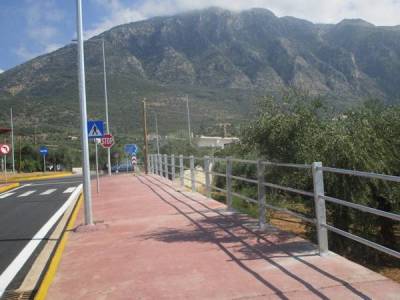 Θα προχωρήσει η διαπλάτυνση πεζοδρομίων από "Φιλοξένια" έως "Φωτεινή"