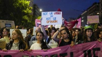 Παγκόσμια Ημέρα για το Δικαίωμα στην Άμβλωση: Διαδηλώσεις σε μεγάλες ευρωπαϊκές πόλεις (βίντεο)
