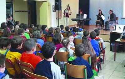 Παραμύθι από τη φιλαρμονική στο δημοτικό σχολείο Λεϊκων