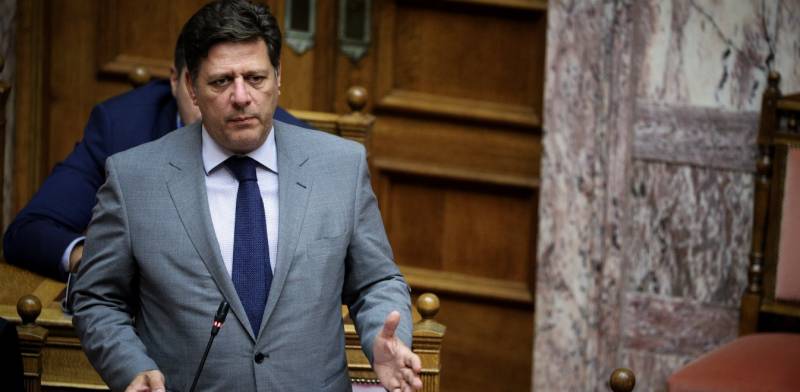 Βαρβιτσιώτης για την «κρατική αεροπειρατεία»: Μας προβληματίζει ότι ξεκίνησε από την Αθήνα