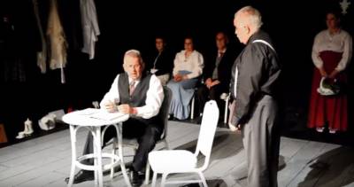 Μεσσήνιος καθηγητής σε θεατρική παράσταση στην Πέλλα (βίντεο)