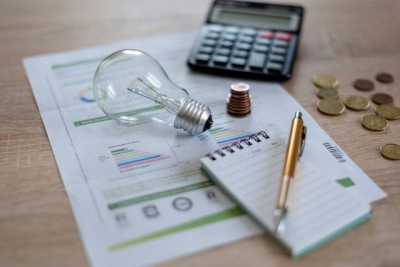 Νέα μείωση στα τιμολόγια ρεύματος φέρνει η πτώση στις τιμές του αερίου