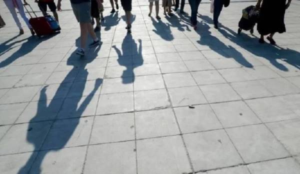 Η έλλειψη εργαζομένων μειώνει την ανεργία