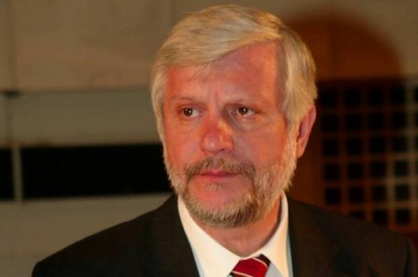 Ενώ οι μη Μεσσήνιοι νεοδημοκράτες τον στηρίζουν: Στο βρόντο ο μύθος Τατούλη για τον &quot;κοριό&quot;