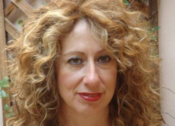 Διαφωνεί με το χειρισμό, αλλά συμφωνεί με τις διαγραφές η Μπούζα