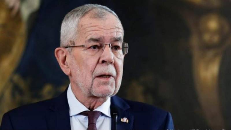 Αυστρία: Ο απερχόμενος πρόεδρος Αλεξάντερ Φαν ντερ Μπέλεν εκλέγεται από τον πρώτο γύρο