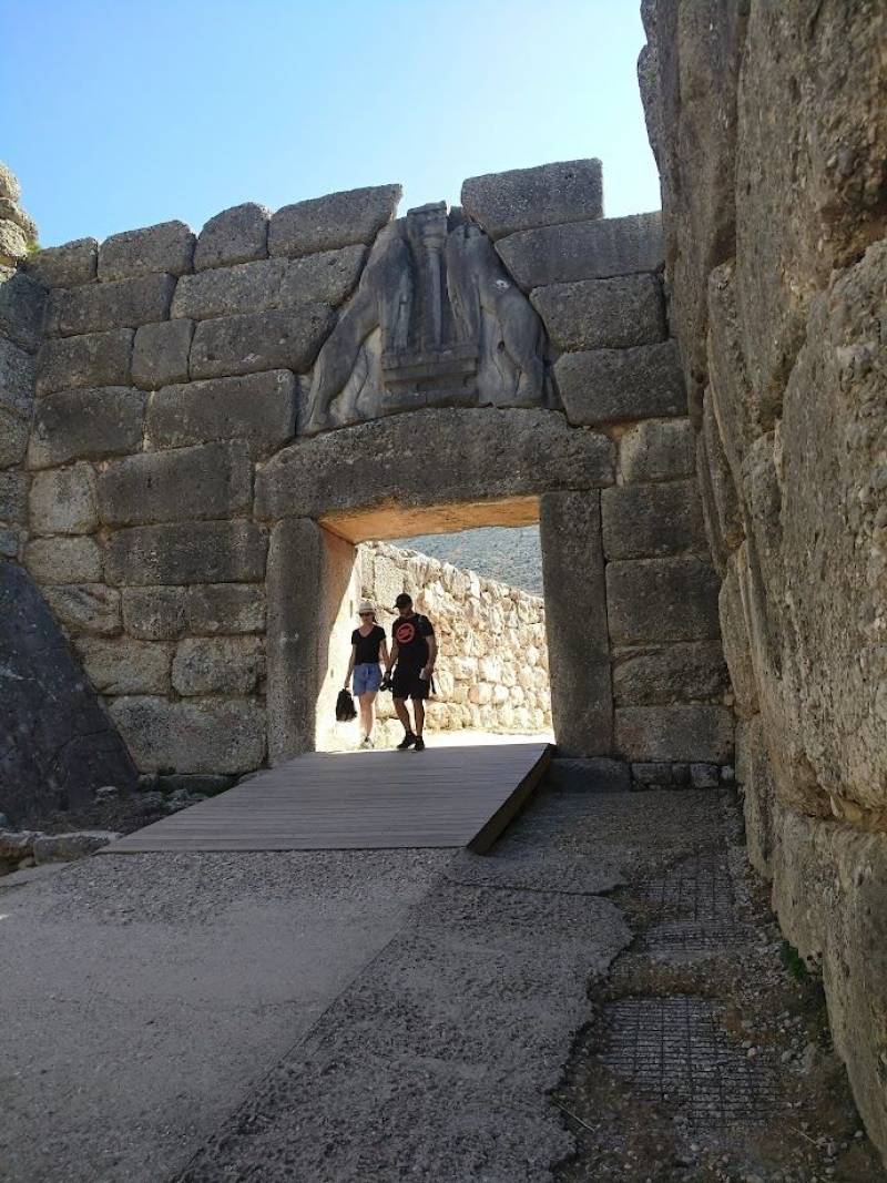 Η Πελοπόννησος δεν είναι προάστιο της Αθήνας