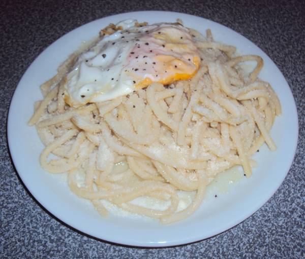 Μακαρονάδα Μανιάτικη