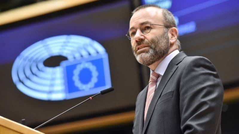 Βέμπερ: Υπογραμμίζει την ανάγκη για συσπείρωση της Ευρωπαϊκής Ένωσης με την Ουάσινγκτον