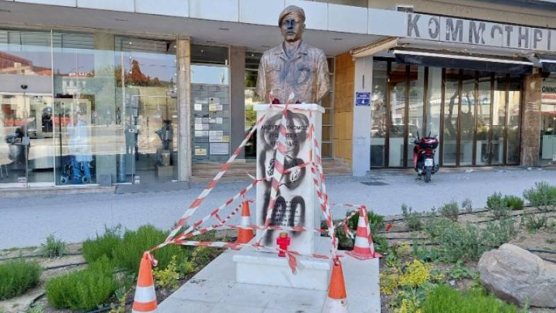 Βανδάλισαν την προτομή του αρχιφύλακα Γιώργου Λυγγερίδη στη Θεσσαλονίκη