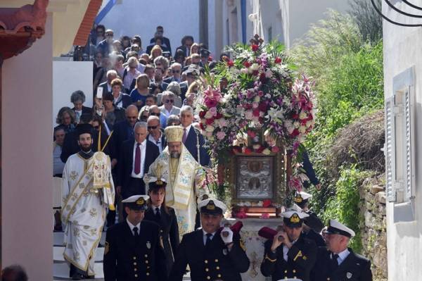 Την προστάτιδά της Παναγία Ελεήστρια γιόρτασε η Κορώνη (φωτογραφίες)