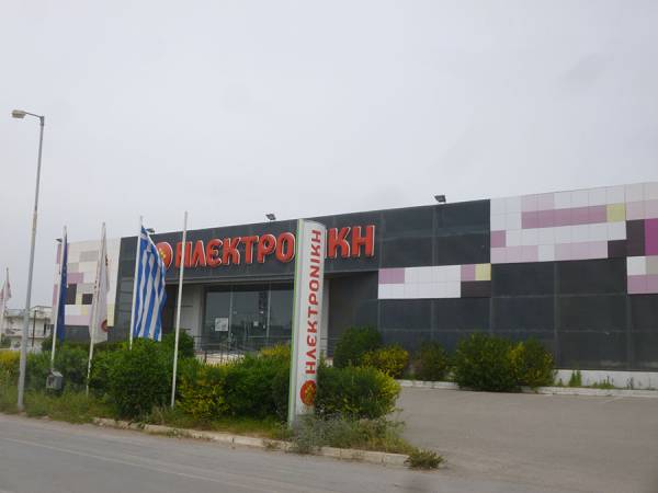 8 υπάλληλοι στην ανεργία στο κατάστημα της "Ηλεκτρονικής" στην Καλαμάτα