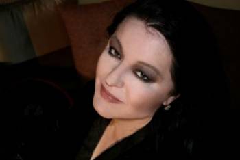 Σόνια Θεοδωρίδου: "Τιμή να τραγουδώ σε τέτοιους χώρους μέσα στη χώρα μου"