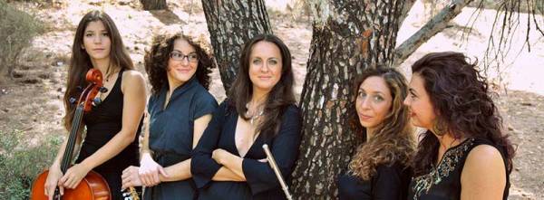 Η Χρυσούλα Κεχαγιόγλου από το σχήμα “Chrysoula K. &amp; Púrpura” στην “Ε”: “Έχουμε πιστούς ακροατές από την πρώτη επαφή τους μαζί μας”