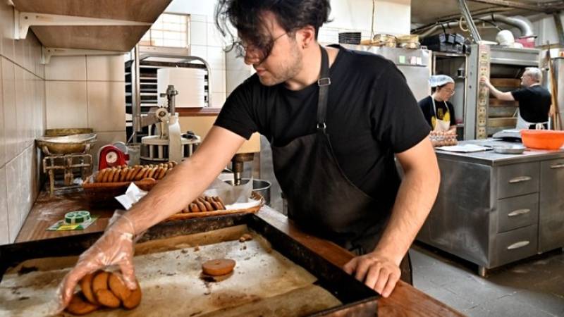 Επέκταση Συλλογικών Συμβάσεων Εργασίας για πάνω από 400.000 εργαζόμενους σε επισιτισμό και ζαχαρώδη προϊόντα