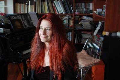 Η Μαρίκα Κλαμπατσέα παρουσιάζει την performance "EROS"