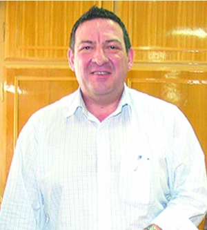 Ο Στιβ Γεωργανάς μιλάει στην "Ε": Αγώνας για να φέρει στην Καλαμάτα το Συνέδριο των Απανταχού Ελλήνων Βουλευτών