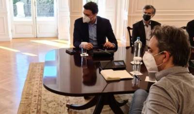 Σύσκεψη υπό τον πρωθυπουργό για την εξέλιξη της πανδημίας (Βίντεο)