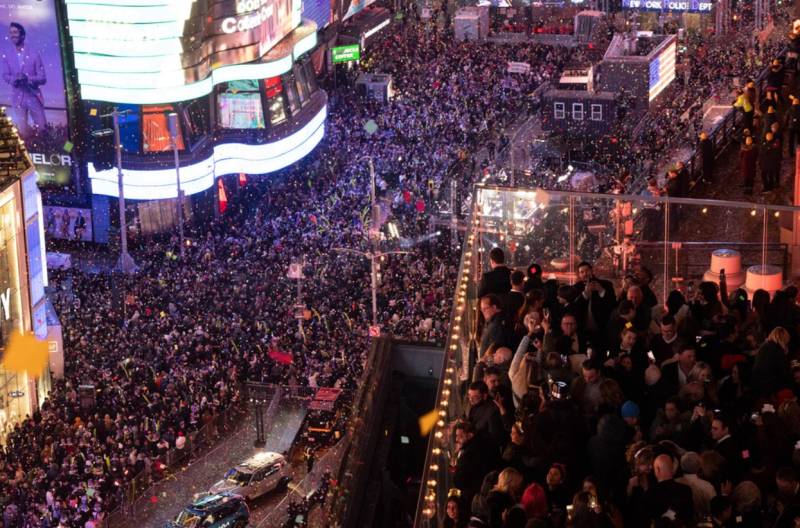 Ο πλανήτης υποδέχθηκε το 2024 - Γιορτινή ατμόσφαιρα σε όλο τον κόσμο (Βίντεο)