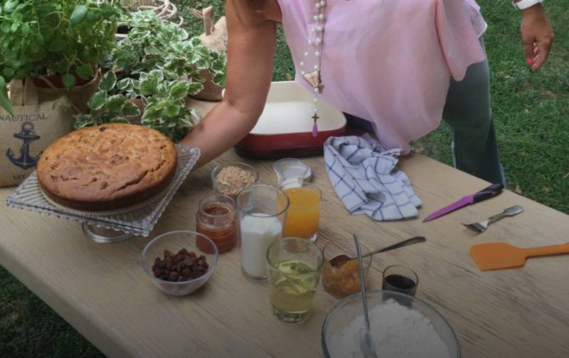 Φανουρόπιτα με καρύδια και πορτοκάλι