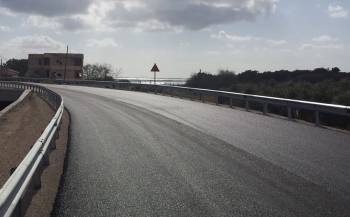 Ασφαλτοστρώθηκε το νέο γεφύρι στο Λαγκούβαρδο