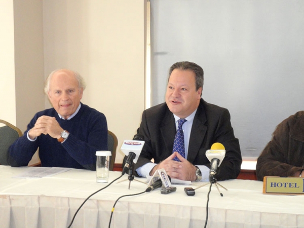 Η "Οικολογική Συμπολιτεία" στηρίζει τον Π. Τατούλη, σύμφωνα με τον επικεφαλής Λάμπρο Μπούκλη