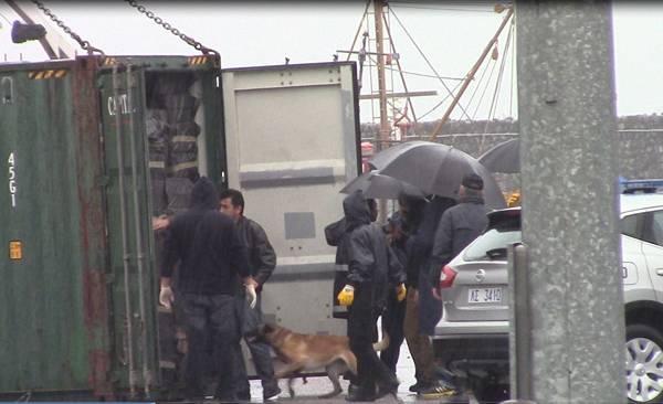 Βαριές κατηγορίες για το πλήρωμα τσιγαράδικου