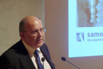 Ξυδάκης: "Ο ελληνικός λαός βρίσκεται ενώπιον της ιστορίας του"