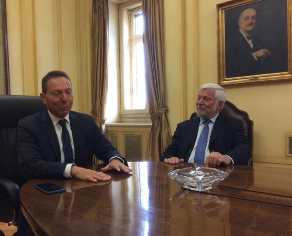 Οταν άρχοντες και πολιτικοί γίνονται… επιχειρηματίες