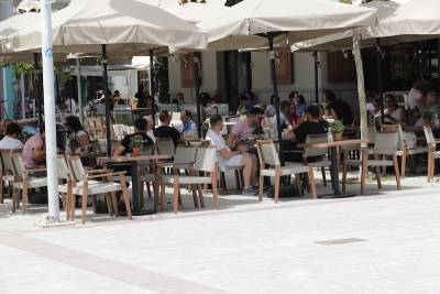 91% πάνω η εστίαση και 277,4% τα καταλύματα το β' τρίμηνο του 2021