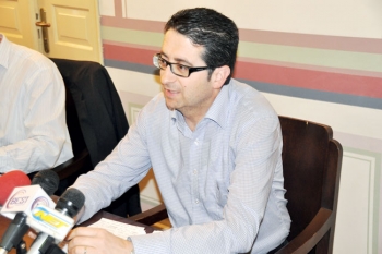 Διευκρινίσεις για το τέλος ακινήτων ζητάει ο Μπούχαλης