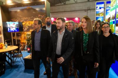 Την έκθεση "Πελοπόννησος EXPO" στο Άργος επισκέφθηκε ο Ν. Ανδρουλάκης (βίντεο)