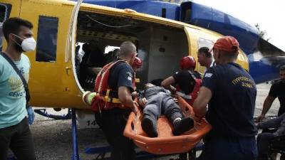 Πυροσβεστική: 350 διασώσεις ατόμων έχουν γίνει από το πρωί - Επιχειρούν αδιάλειπτα ελικόπτερα και πλωτά μέσα στις πληγείσες περιοχές