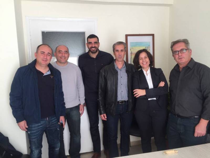 Κοζομπόλη και Κωνσταντινέας συναντήθηκαν με πυροσβέστες