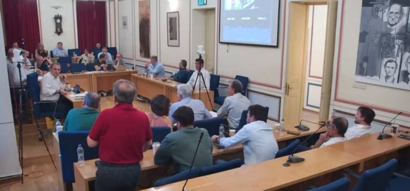 Εντονη αντιπαράθεση Ηλιόπουλου – Φαββατά στο Δημοτικό Συμβούλιο Καλαμάτας