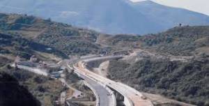 Κουτοπονηριές συντεχνιακών μηχανισμών στα οδικά έργα
