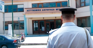 Ο συνταξιούχος αστυνομικός: Προφυλακίστηκε με την κατηγορία της συμμετοχής στη συμμορία