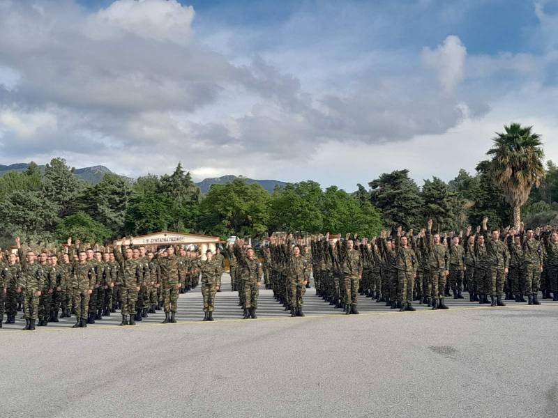 Καλαμάτα: Ορκίστηκαν οι νεοσύλλεκτοι οπλίτες στο 9ο Σύνταγμα Πεζικού (βίντεο+φωτογραφίες)