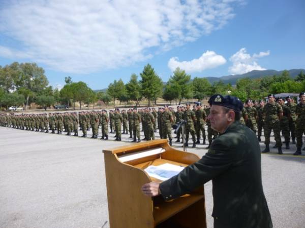 Στρατόπεδα με δανεικά