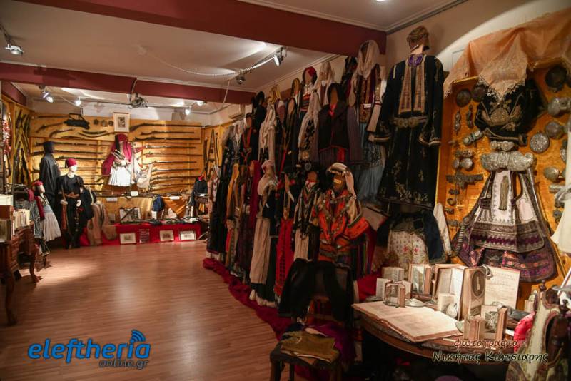 Στρατιωτικό Μουσείο Καλαμάτας: Εγκαινιάστηκε η έκθεση ιστορικών κειμηλίων Κατσαμπάνη (βίντεο-φωτογραφίες)