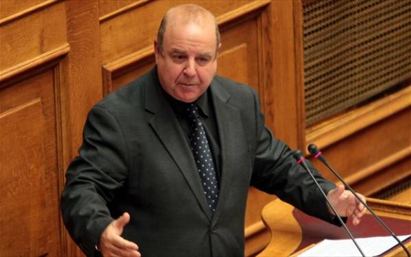 Το επικίνδυνο αρχείο | Πάσχος Μανδραβέλης