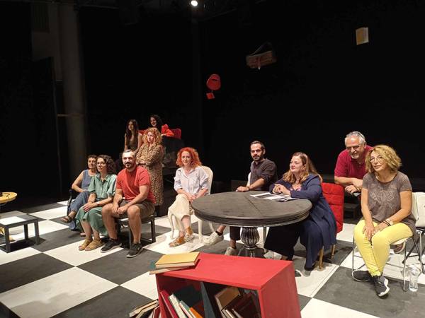 Πρεμιέρα κάνει απόψε «Η Παγίδα» από το Σχήμα “Συν Ένα-Μιχάλης Τούμπουρος”